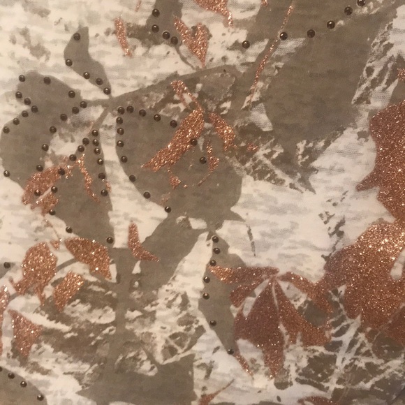 Maurices White. Rose gold, and copper top. - Picture 2 of 3